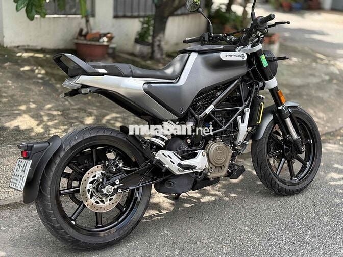 KTM Husqvarna Svartpilen 200 odo lướt 3k9 1 chủ