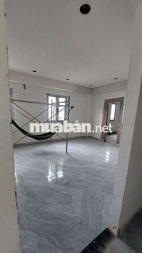 TÒA NHÀ 46 PHÒNG CHDV VƯỜN LÀI, CÓ MÁY LẠNH, KỆ BẾP