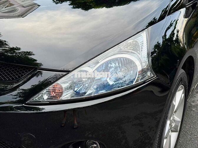 Mitsubishi Grandis 2008 2.4 AT màu đen xe zin đẹp