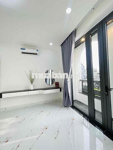 NHÀ 1 TRỆT 2 LẦU 3PN TRONG KHU CAO TẦNG, GẦN CV LÀNG HOA GÒ VẤP