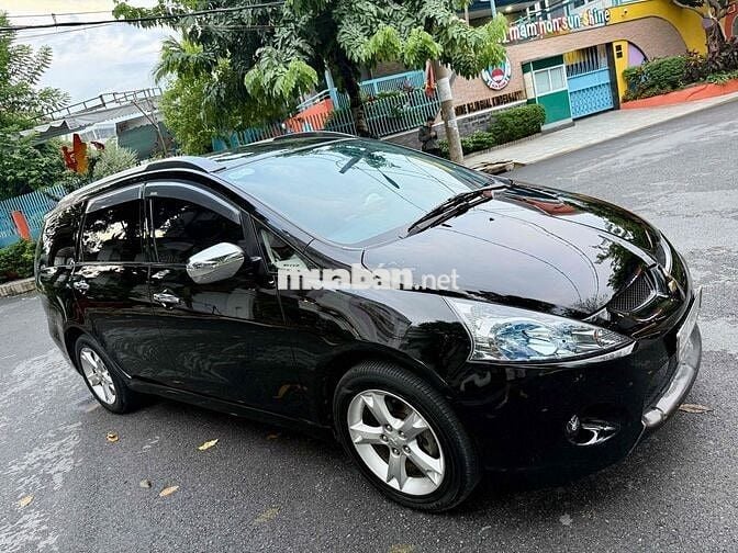 Mitsubishi Grandis 2008 2.4 AT màu đen xe zin đẹp