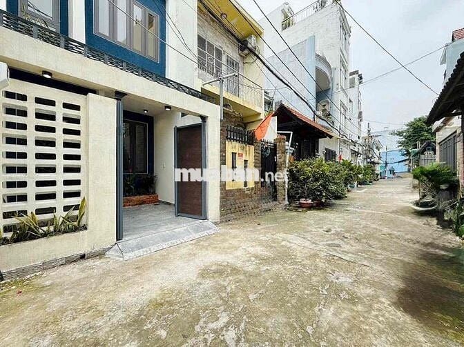 Bán nhà hẻm xe hơi,46 m2 xây 2 lầu,hơn 5 tỷ,Phạm Văn Chiêu,Gò Vấp