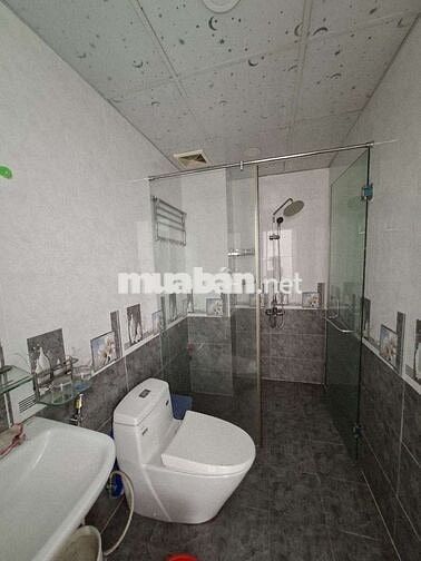 Nhà 5x12,4 tầng 4pn 5wc ,đường xe tải gân coopmat PVH