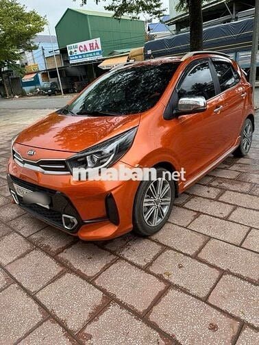 Kia Morning GT Line 2021 màu cam số tự động