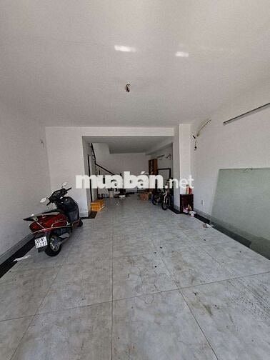 Nhà 5x12,4 tầng 4pn 5wc ,đường xe tải gân coopmat PVH