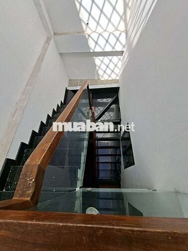 Nhà 5x12,4 tầng 4pn 5wc ,đường xe tải gân coopmat PVH