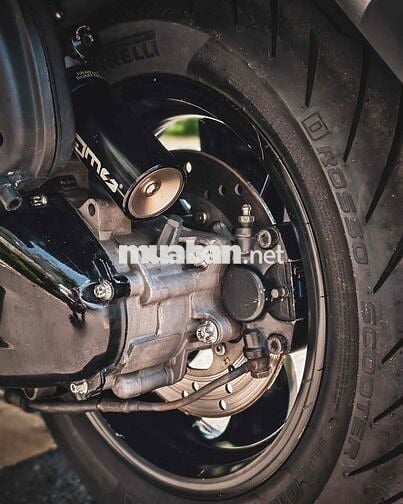 Vespa GTS 282cc Malossi mạnh mẽ êm ái