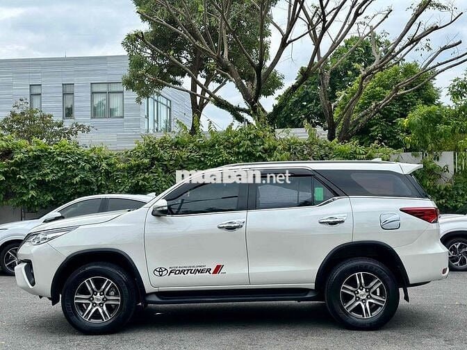 Toyota Fortuner 2017 2.4G 4x2 MT - 140000 km