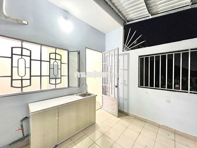 PHÒNG MỚI BANCOL CỰC ĐẸP ĐƯỜNG QUANG TRUNG