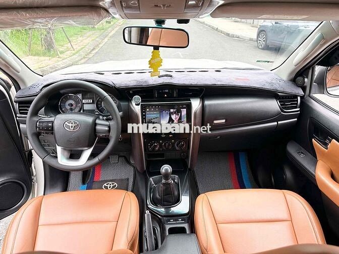 Toyota Fortuner 2017 2.4G 4x2 MT - 140000 km