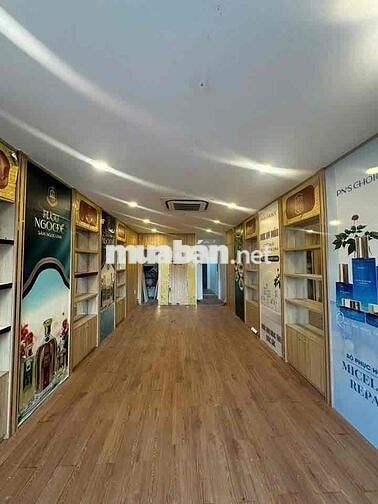 Nhà Mặt Tiền 320m² Trần Hưng Đạo Siêu Hiếm, Quận 1