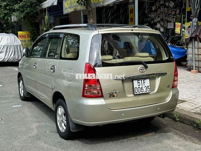 Toyota Innova 2006 G - 11111 km