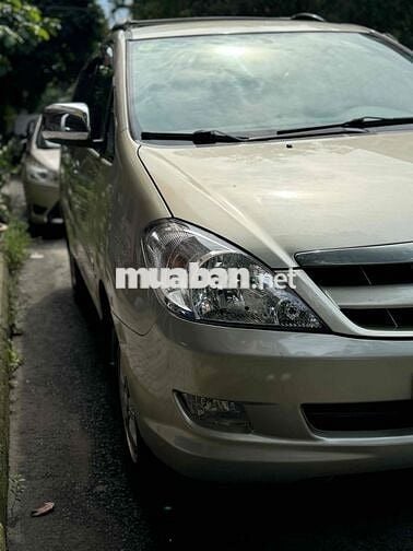 Toyota Innova 2006 G - 11111 km