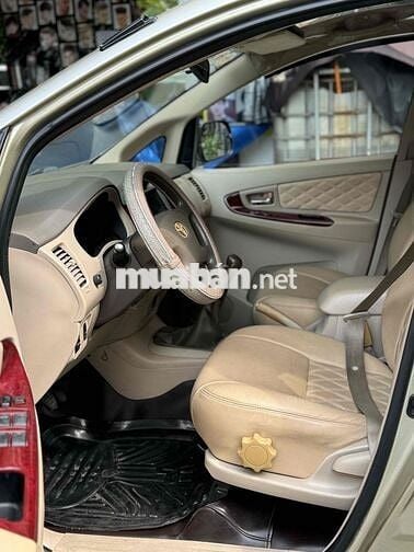 Toyota Innova 2006 G - 11111 km