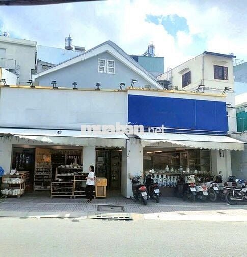 NGUYÊN CĂN MẶT TIỀN TRỐNG SUỐT NGANG 12 mét