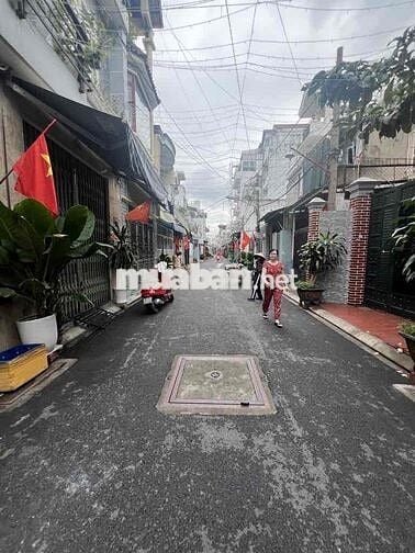 10PN cho thuê, Đường nhựa 6m Tân Phú giáp Q11