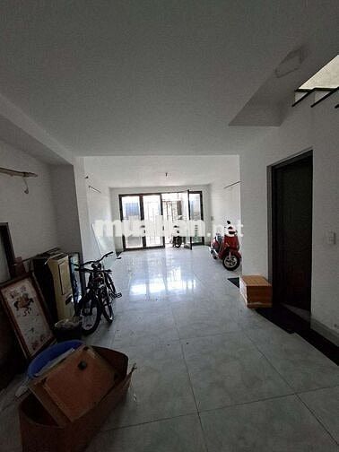 Nhà 5x12,4 tầng 4pn 5wc ,đường xe tải gân coopmat PVH