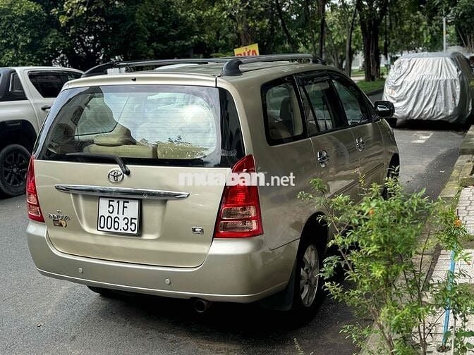 Toyota Innova 2006 G - 11111 km