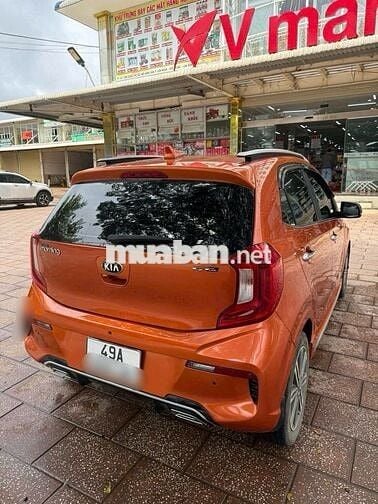 Kia Morning GT Line 2021 màu cam số tự động