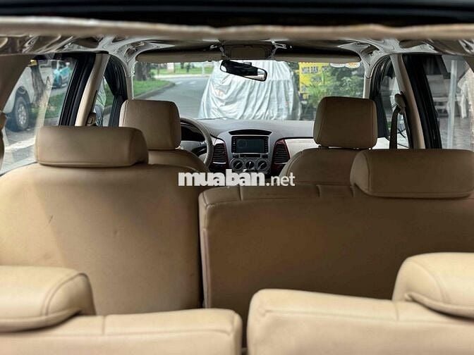 Toyota Innova 2006 G - 11111 km