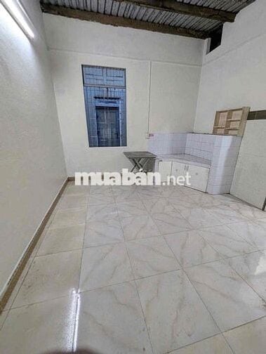 cho thuê nhà c4 75m2 mặt tiền tôn thất thiệp