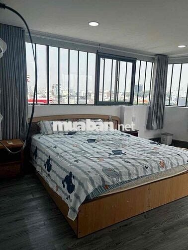 Cho thuê gắp siêu phẩm 2 phòng ngủ trung tâm quận 3 view lầu cao với d