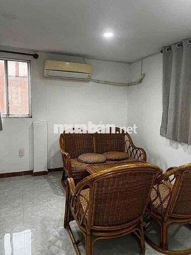 Cho thuê gắp siêu phẩm 2 phòng ngủ trung tâm quận 3 view lầu cao với d