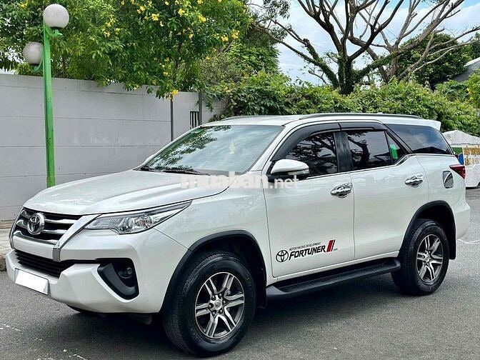 Toyota Fortuner 2017 2.4G 4x2 MT - 140000 km