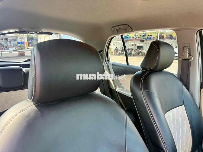 🆘🆘🆘YARIS 1.3At 2010 Nhập Nhật Bản XE ĐẸP ZIN 99%