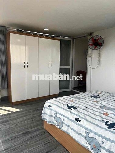 Cho thuê gắp siêu phẩm 2 phòng ngủ trung tâm quận 3 view lầu cao với d