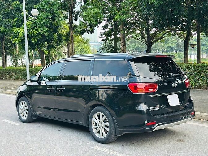 Kia Sedona 2019 Platium D - 86000 km
