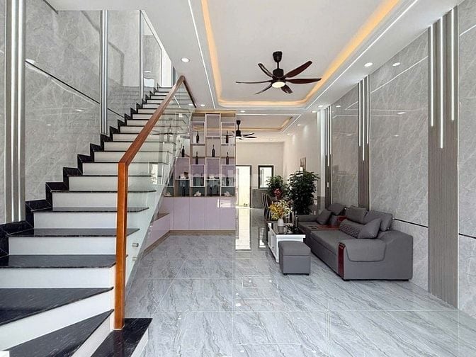 BÁN NHÀ MẶT TIỀN KINH ĐƯỜNG DX 092 HIỆP AN TẶNG FULL NỘI THẤT CAO CẤP