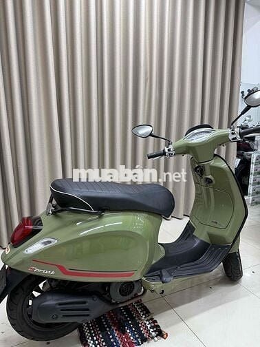 Vespa 125 siêu lướt vài ngàn km đẹp như bức tranh