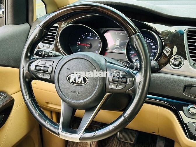 Kia Sedona 2019 Platium D - 86000 km