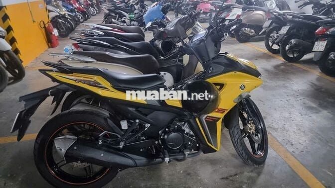 Xe máy Yamaha Exciter 155 VVA Vàng Đen