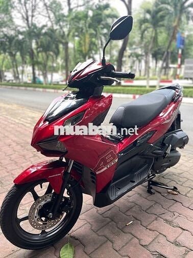 Xe máy Honda Air Blade 125 màu đỏ 2023