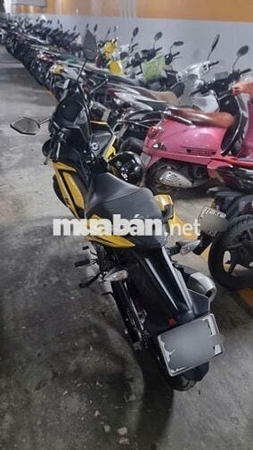 Xe máy Yamaha Exciter 155 VVA Vàng Đen