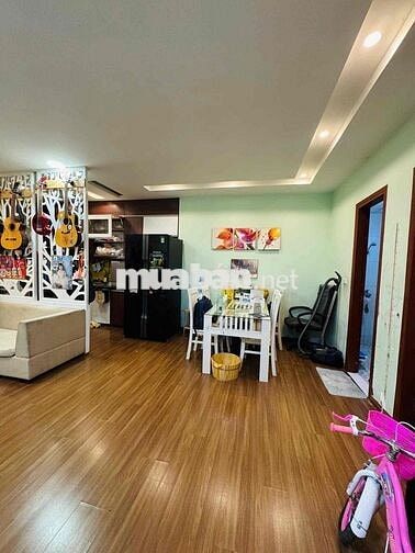 chính chủ cần bán căn 3 ngủ 2 vệ sinh số tứ quý 2222