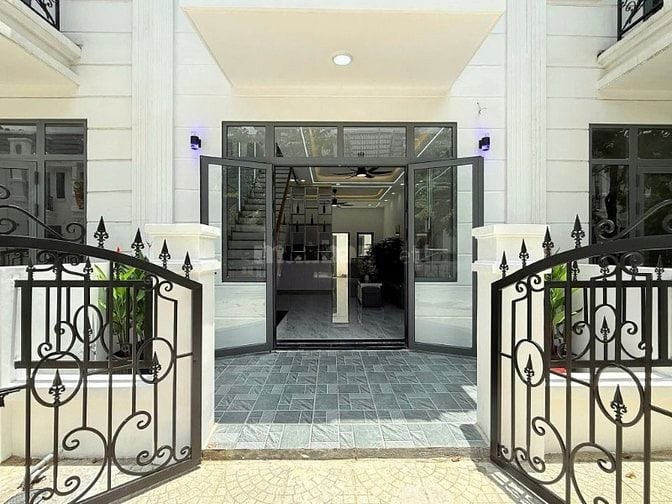 BÁN NHÀ MẶT TIỀN KINH ĐƯỜNG DX 092 HIỆP AN TẶNG FULL NỘI THẤT CAO CẤP