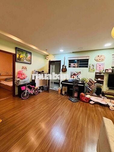 chính chủ cần bán căn 3 ngủ 2 vệ sinh số tứ quý 2222