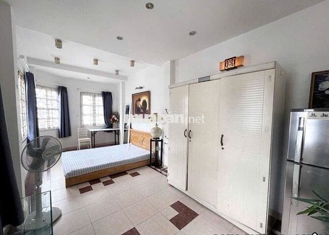 Cho thuê nhà 4pn Full nội thất Huỳnh Văn Bánh 4 làu giá 18 triệu
