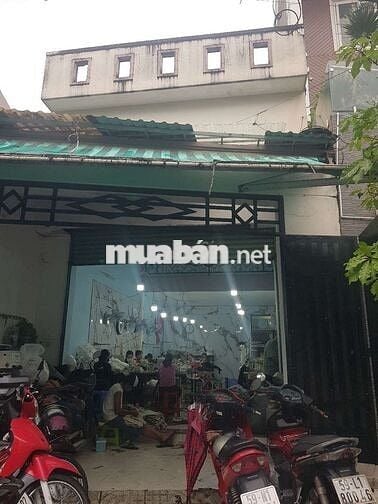 Cho thuê nhà có gác lửng dt5×20, có 2pn. Mặt tiền đường lớn. Đông dân