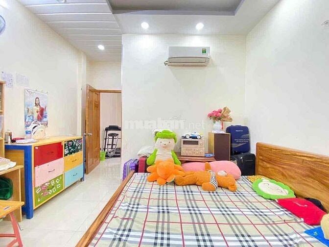 Nhà nguyên căn siêu rộng ngay ngã ba Cây Trâm Phạm Văn Chiêu
