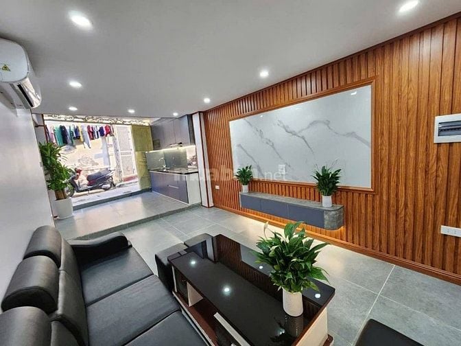 TT Tầng 1 Nguyễn Chính 100m2 SĐCC giá hơn 3 TỶ xíu