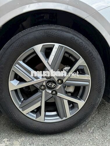 Hyundai Accent 2024 1.5 AT Cao cấp - 6986 km