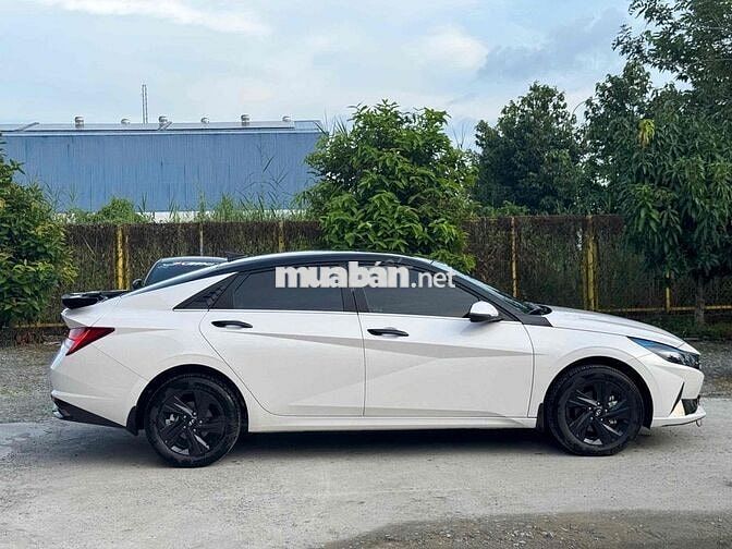 Hyundai Elantra 2025 1.6 AT Đặc biệt Từ 190Triệu