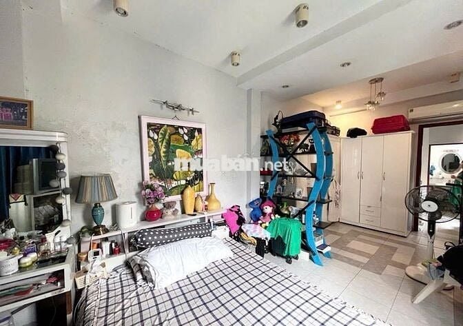 Cho thuê nhà 4pn Full nội thất Huỳnh Văn Bánh 4 làu giá 18 triệu