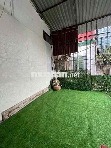 Bán nhà 4,8 tỷ sổ đỏ 100 m2 sử dụng phố Khương Trung - Thanh Xuân - Nh