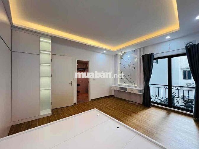 Bùi Xương Trạch - 32m2 , 5 tầng , MT 6m , ngõ thông , 8,3tỷ