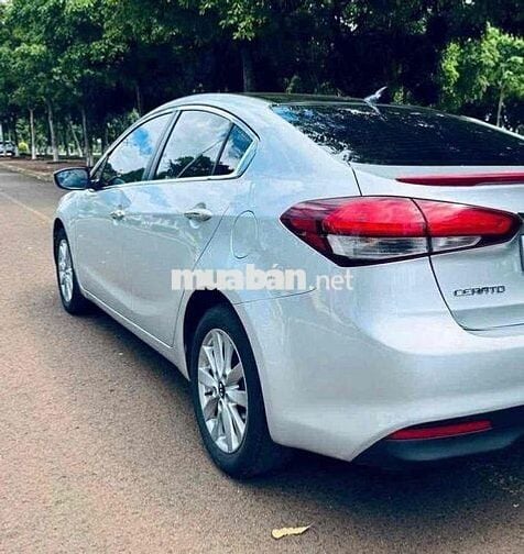 Kia Cerato 2017 1.6 MT - 50 km